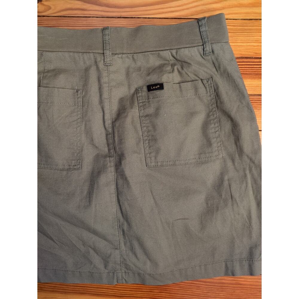 Lee Women’s Skort Size 8 Army Green Cotton Stretch Pockets Mesh Shorts Casual - Picture 7 of 10